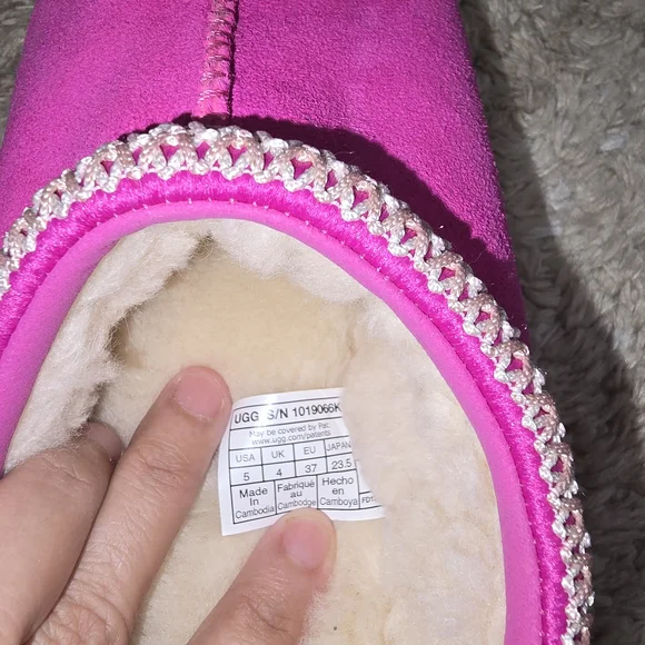 UGG Pink Suede Slippers with White Trim - Picture 3 of 12